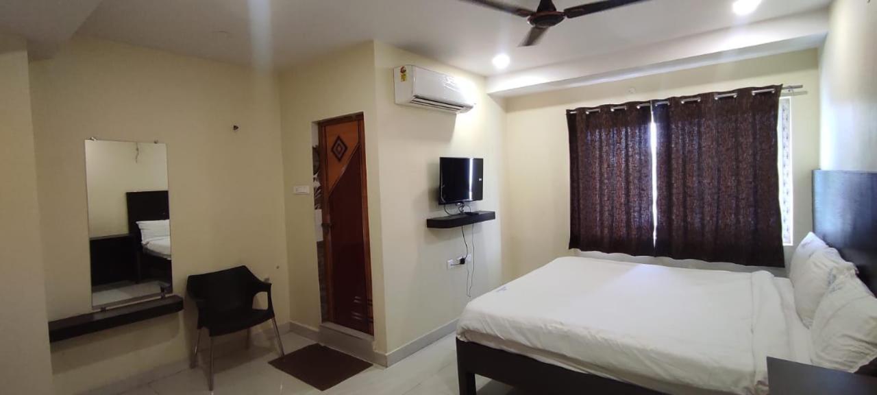 Arvind Stay Hotel, Rk Beach Vizag ヴィシャーカパトナム エクステリア 写真