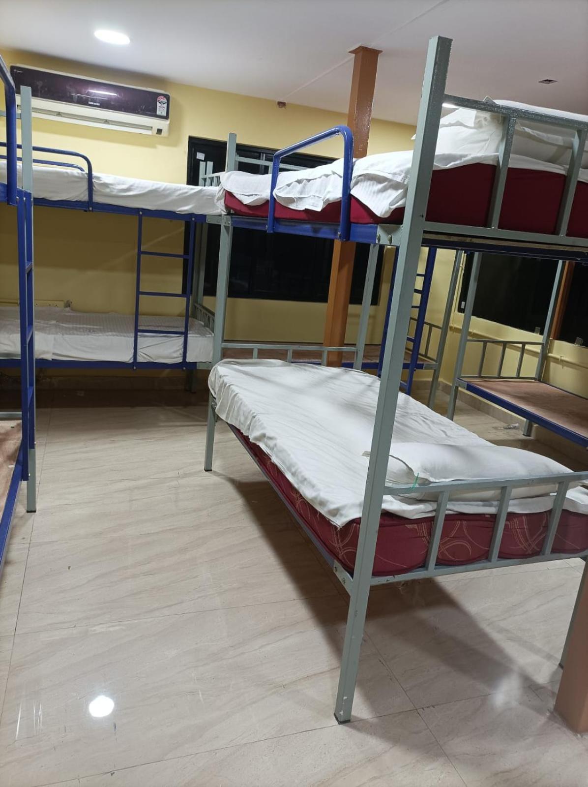 Arvind Stay Hotel, Rk Beach Vizag ヴィシャーカパトナム エクステリア 写真